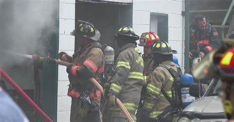 Firefighters Battle 3 Alarm Apartment Fire In Etna Cbs Pittsburgh