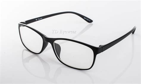 Fashionable Eyewear with Custom Eyeglass Frames and Custom Lenses ...