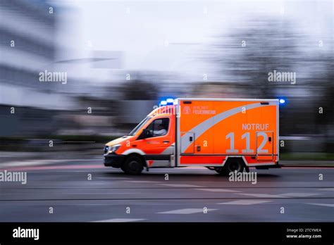 Ambulanz Und Feuerwehr Hi Res Stock Photography And Images Alamy