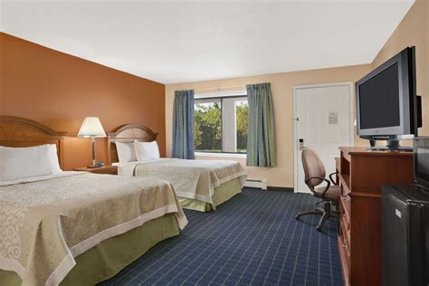 Days Inn by Wyndham Middletown | New Hampton, NY Hotels