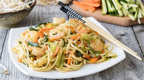 Nouilles Saut Es Aux Crevettes Recette Simple Espace Recettes