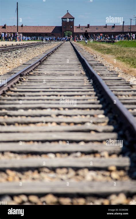 Eisenbahnschienen Birkenau Fotos Und Bildmaterial In Hoher Aufl Sung