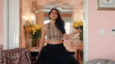 TV actress kavita kaushik looks so bold in hot bikini pics कवत कशक न बकन म शयर क