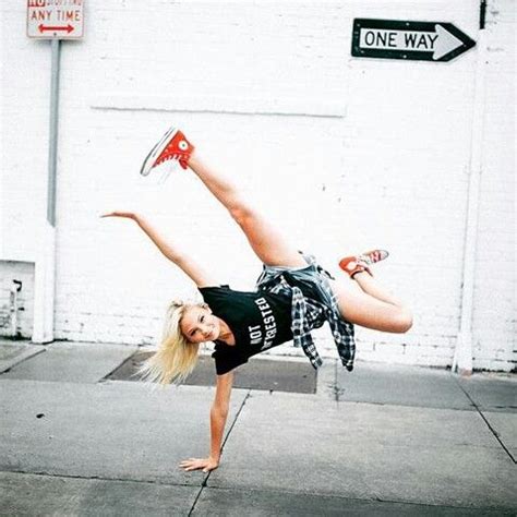 Pin By Mariaeleni On Random Dance Picture Poses Jordyn Jones Dance