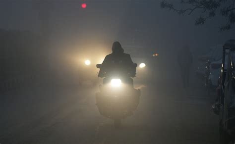 Delhi Sees Winter's Longest Fog Spell, Rail, Road And Air Traffic Hit