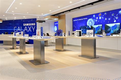 Samsung ouvre un Store à une station de celui d Apple