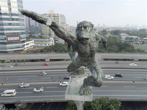 Monumen Dirgantara Poros Pameran Seni Rupa Koleksi Nasional 3 Riset