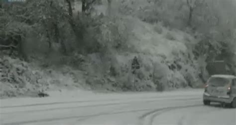 Sora Bufera Di Neve Sulla Sr In Azione I Mezzi Spargisale E Spazzaneve