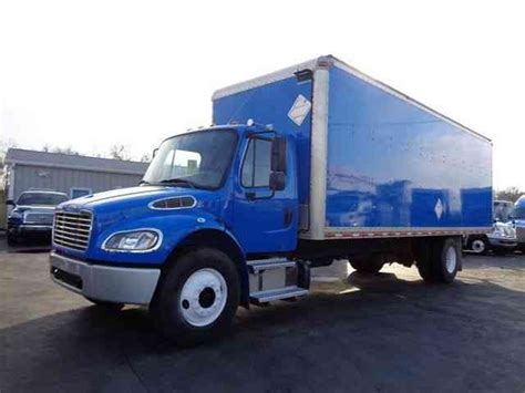 Freightliner M2 26 Box Truck 2013 Van Box Trucks