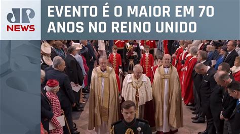 Rei Charles Iii Chega Abadia De Westminster Para Ser Coroado Rei Do