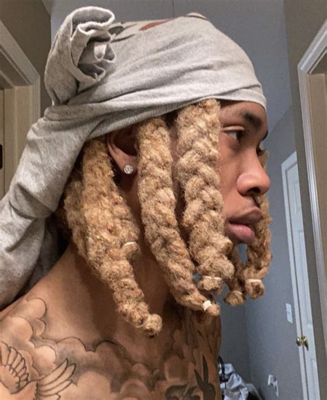 Pin By Shy On Locs Dreadlocks Dreadlock Hairstyles For Men Dread