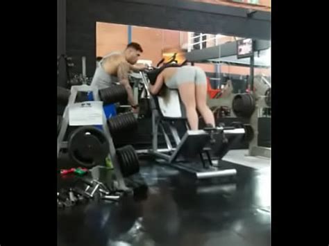 Safada gaúcha adora se exibir na academia XVIDEOS