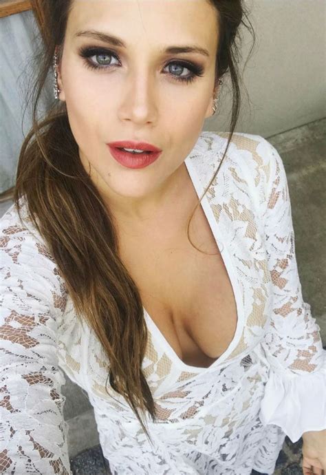 El escote súper hot de Barbie Vélez Exitoina