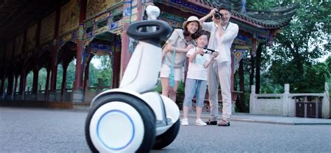 Self-balancing scooter Ninebot is now working on AI robots that can ...