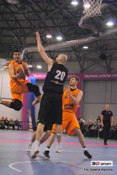 R Basket Azs Politechnika Krak W Z Pucharem Polski Foto