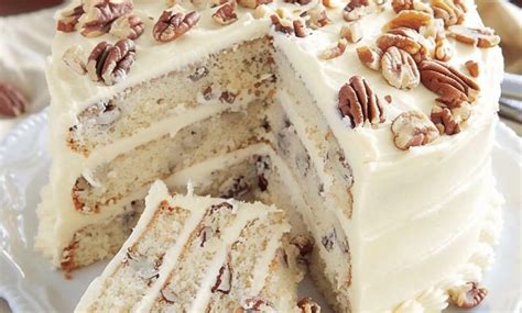 Classic Southern Pecan Cake Tinsuf