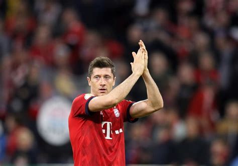 Puchar Niemiec Bayern W P Finale Dwa Gole Lewandowskiego