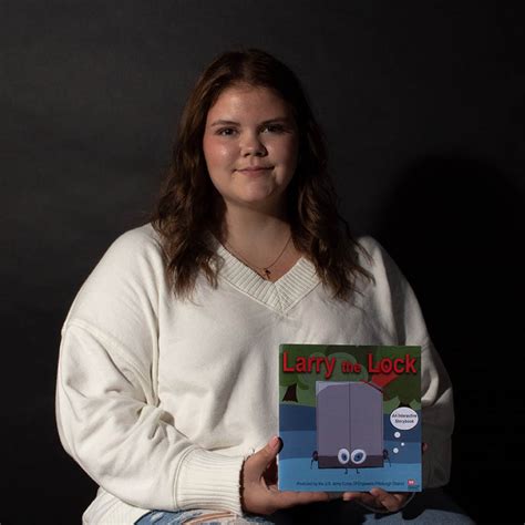 Transfer Student Spotlight Graphic And Interactive Design Major