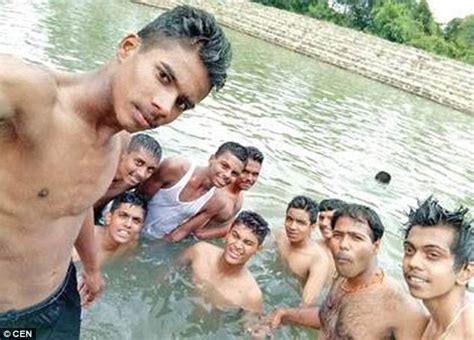 Bangalore Teen Drowns As Friends Pose For Selfie Daily Mail Online