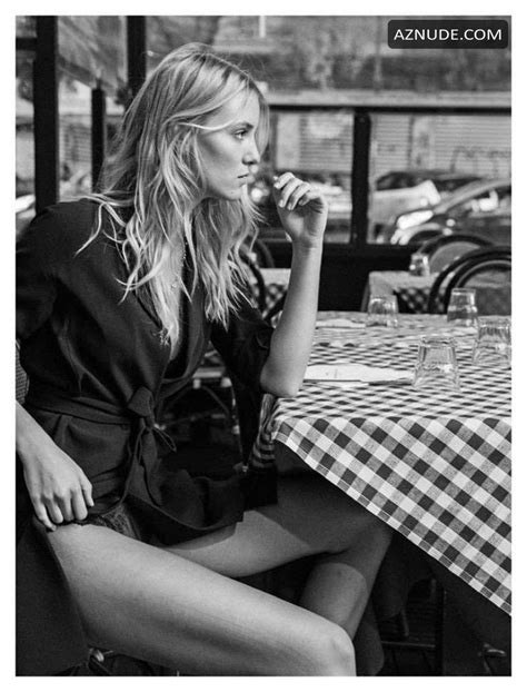 Ema Kovac Sexy Photos Collection Showing Off Her Hot Legs AZNude