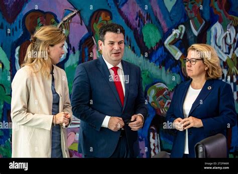 Bundesarbeitsminister Hubertus Heil C Mit Bundesentwicklungsministerin