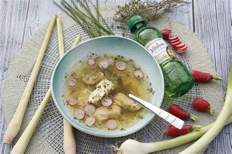 Cuisine Au Vin Bouillon De Poulet La Citronnelle Au Vin Blanc