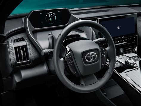 2021-Toyota-bZ4X-Concept-Interior-05 - MiuraMag