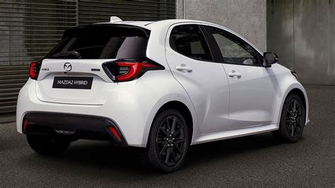 Desvelado el nuevo Mazda2 Hybrid 2024 el híbrido emparentado con el