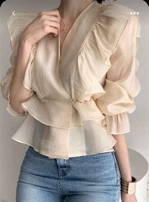 Blusas Nude para combinar con todo 3 Vestidos y Más