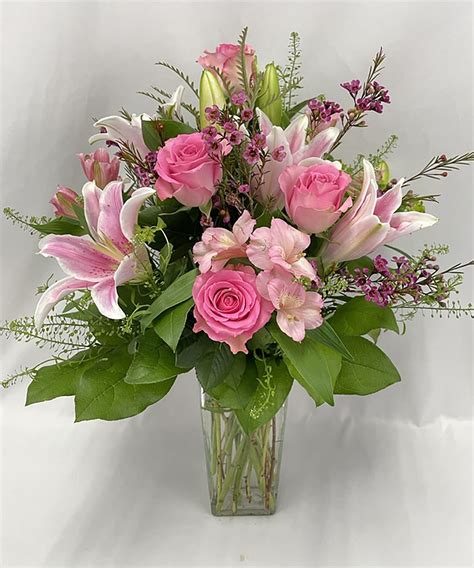 Elegant Rose Floral Arrangements