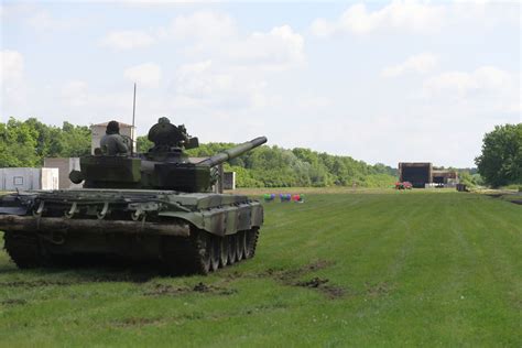 Tenk M-84