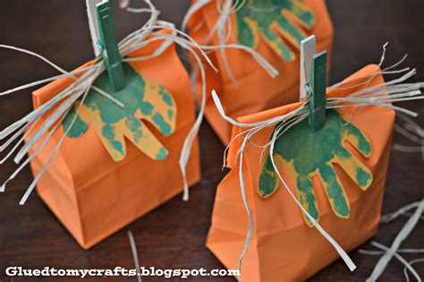 Handprint Pumpkin T Bags For Fall