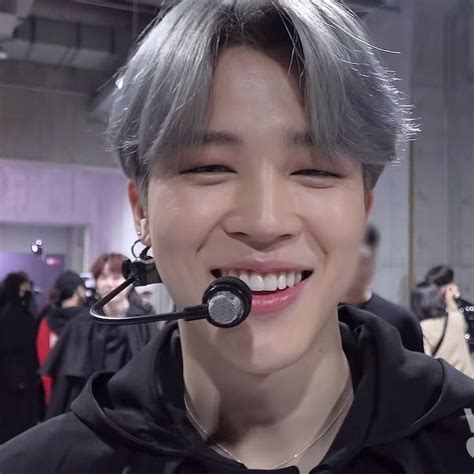 2 264 Me gusta 31 comentarios 𝐁𝐓𝐒 𝐉𝐈𝐌𝐈𝐍 박지민 𝐋ᵒᵛᵉᵧₒᵤ jimin