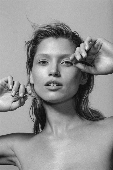 Hana Jirickova (Portrait)
