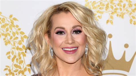 The Tragic Life Of Hallmark Star Kellie Pickler