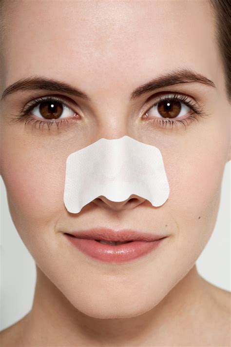 Do Pore Strips Really Work? Here's What Dermatologists Say | Allure