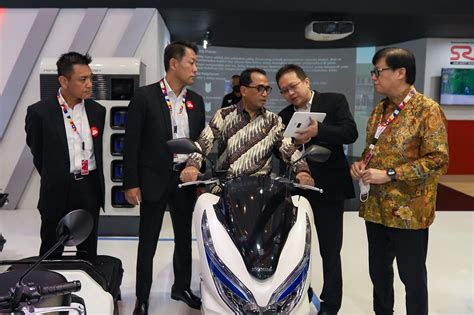 Honda Umumkan Strategi Roadmap Sepeda Motor Listrik Hingga