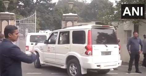 Ed Officials Arrive At Hemant Soren S Residence For Questioning In Land Scam Case