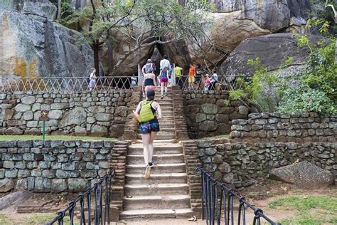 Sigiriya Rock Y Dambulla Cave Temple De Colombo