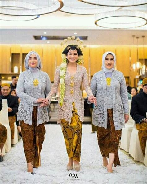 Pin Di Kebaya Di Pengantin Wanita Pernikahan Tradisional Baju