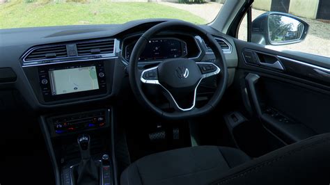 Volkswagen Tiguan Estate Special Edition 20 Tdi R Line Edition 5dr Dsg