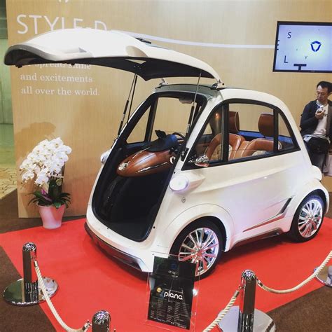 超小型モビリティメーカーである株式会社style Dは、二人乗り電気自動車「piana（ピアーナ）」を出展しました！ マグネシウム電池による