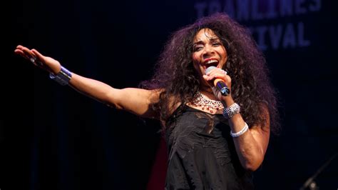 Joni Sledge Singer Of Vocal Group Sister Sledge Dies At 60 Closer