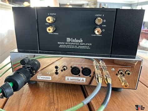 McIntosh MA252 Integrated Amplifier Includes New Tubes Photo