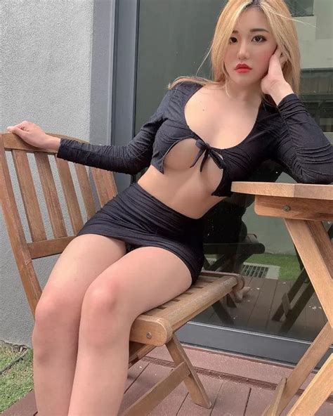 Siew Pui Yi Nudes SexyWomanOfTheDay NUDE PICS ORG