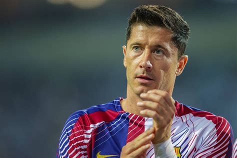 Robert Lewandowski Przed U Y Kontrakt Z Fc Barcelon O Jeszcze Jeden