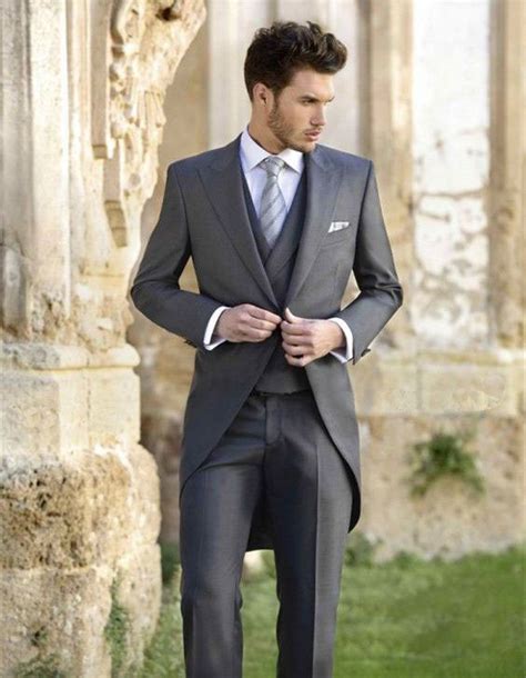 Venta Traje Elegantes Para Hombres En Stock