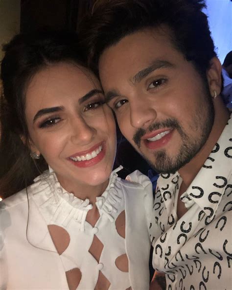 Luan Santana Faz Pedido De Casamento Em Portugal