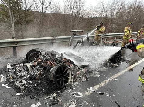 Tesla Unrecognizable After Emergency Responders Take Hours To