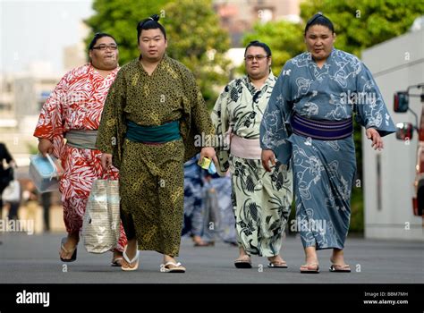 Sumo Wrestlers leaving Tokyo Sumo Stadium Stock Photo - Alamy